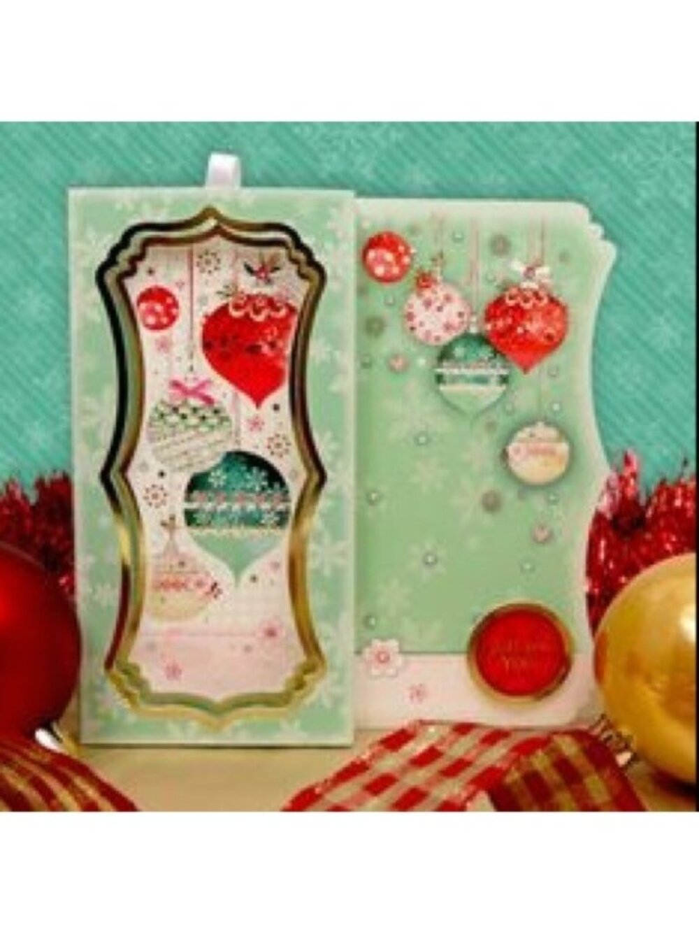 Hunkydory (3) Christmas Card Kits Window to the Heart Festive Surprise Wreath
